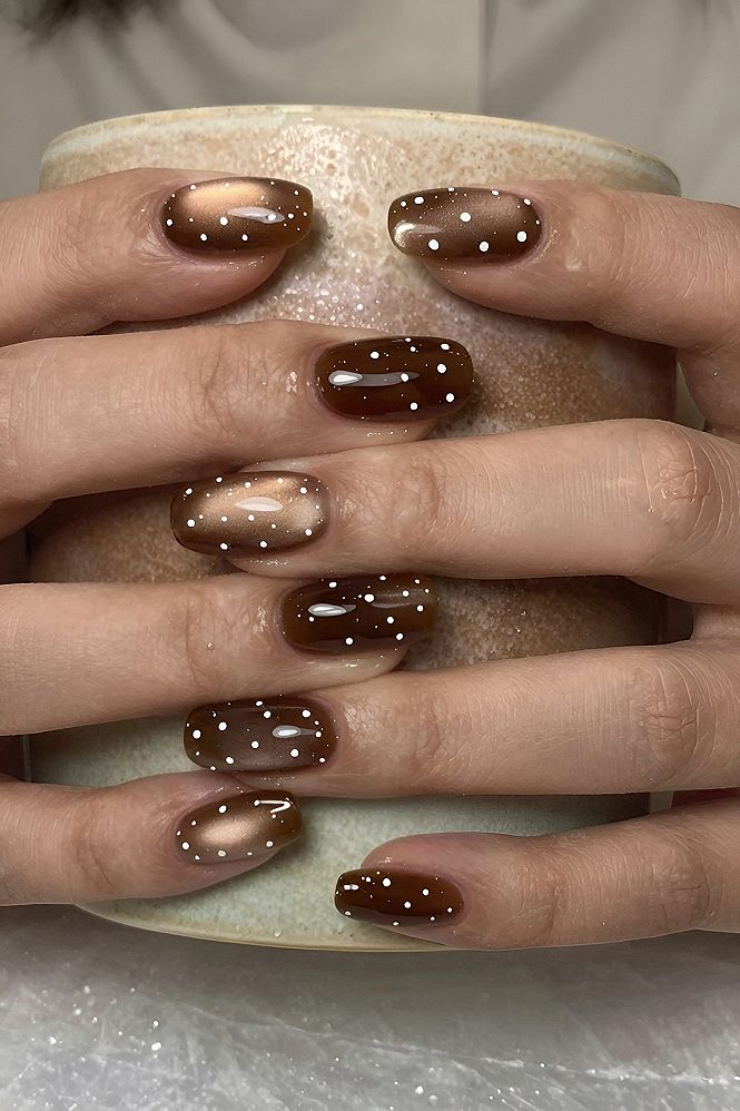 Rich Chocolate Base Polka Dot Cat Eye Nails