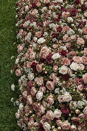 Chic English Rose Garden: Backyard Landscaping with Pretty Flowers