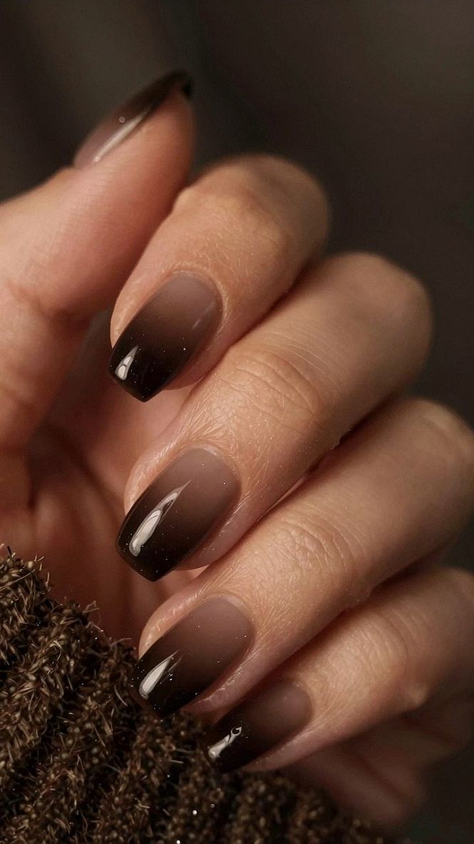 Smoky Gradient Coffee Tones for Fall Manicures