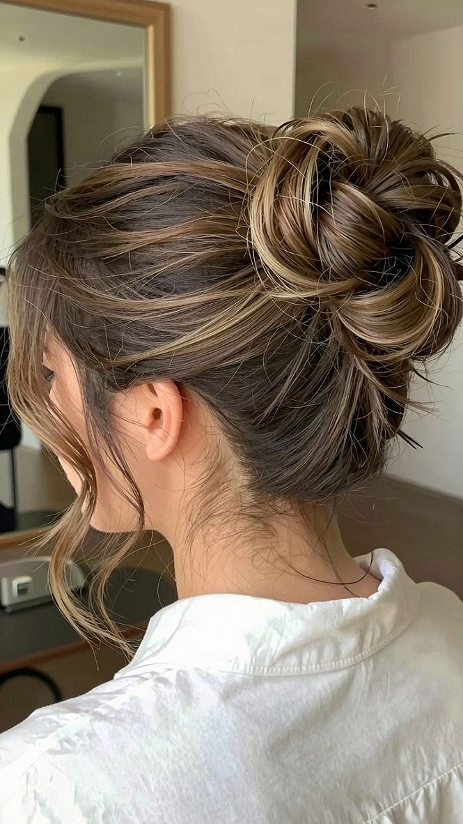 Choosing Between Structured And Textured Updos