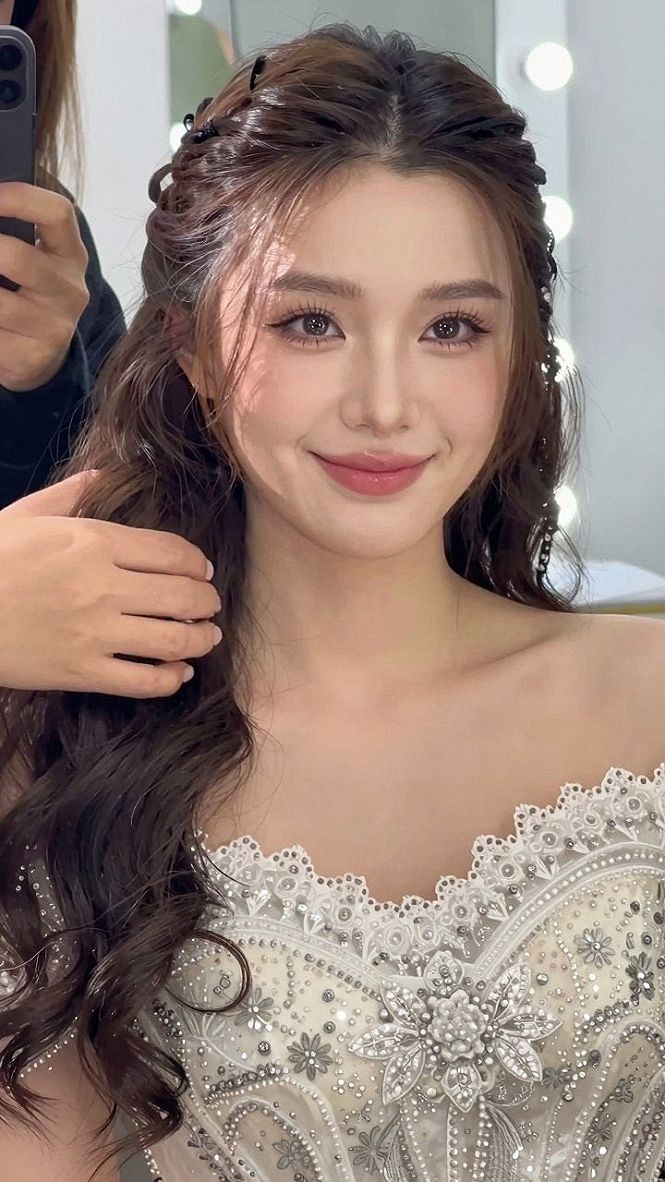 Choosing Soft Braided Curls For Your Reception Party