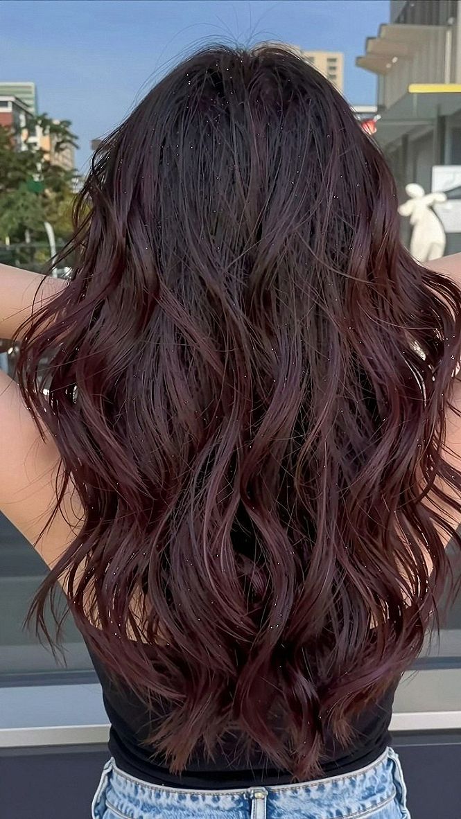 Maintaining Rich Dark Tones in Wavy Long Bobs