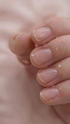 Maintaining Short Nails With Warm Pink Chrome Polish