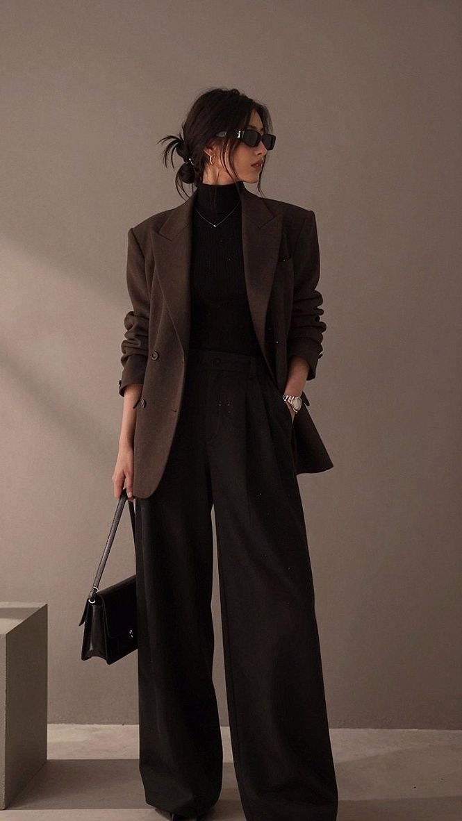 Maintaining Structure in Oversized Wool Blazers