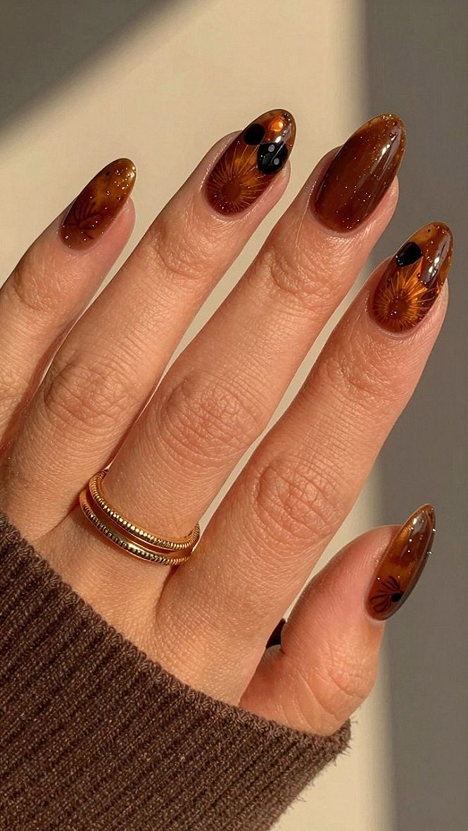 Adding Tortoiseshell Patterns and Spider Accents for Autumn
