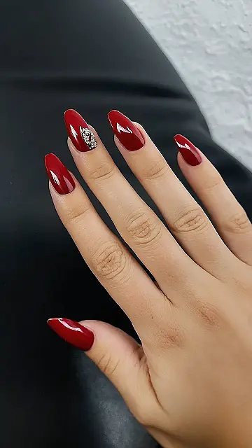 Crimson Crush: Fall’s Hottest Hues: