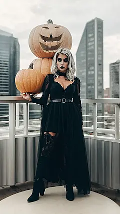 Queen of the Last Minute