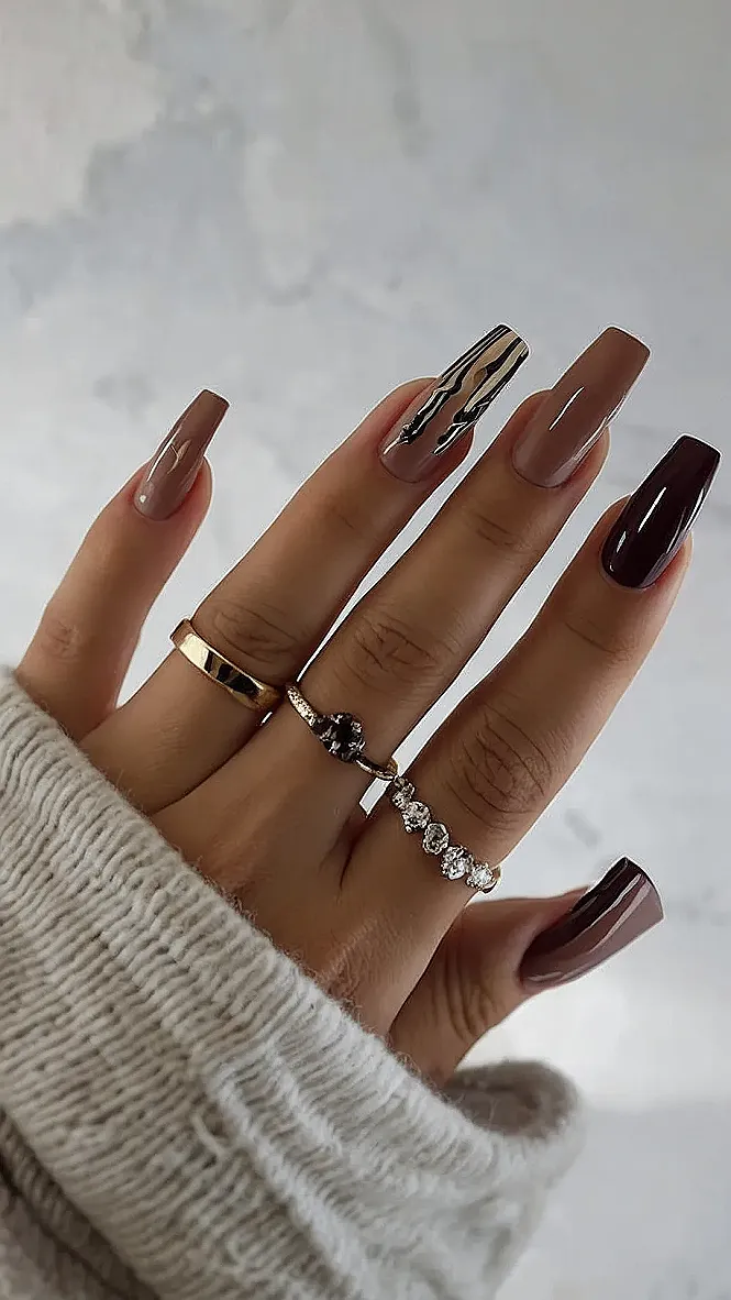 Chic Nail Art: Animal Prints & Sparkly Rings: