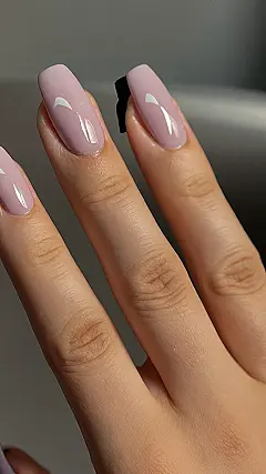 “Chic Nail Art: My Fingers are Basically a Runway Now!”: