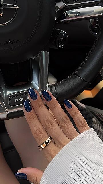 Why Short Almond Nails in Navy Blue Work So Well
