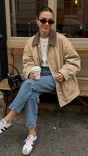 Pairing a Contrasting Collar Beige Jacket With Casual Denim