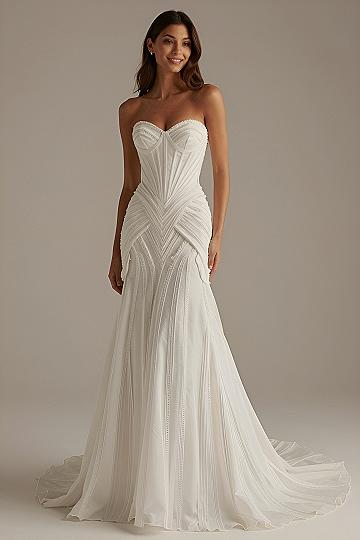 Choosing a Strapless Sweetheart Corset Wedding Dress