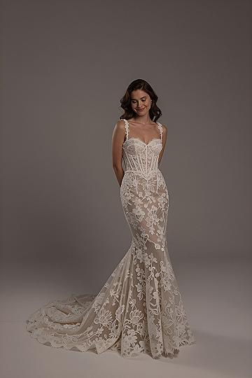 Choosing a Structured Corset Bodice Wedding Gown