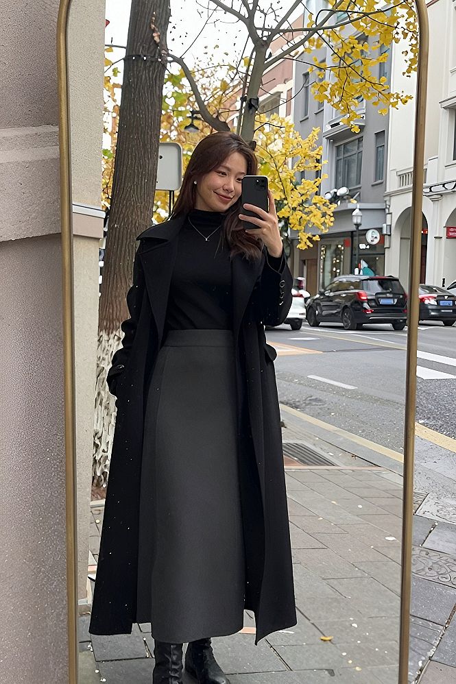 Pairing Wool Maxi Skirts With Long Winter Coats