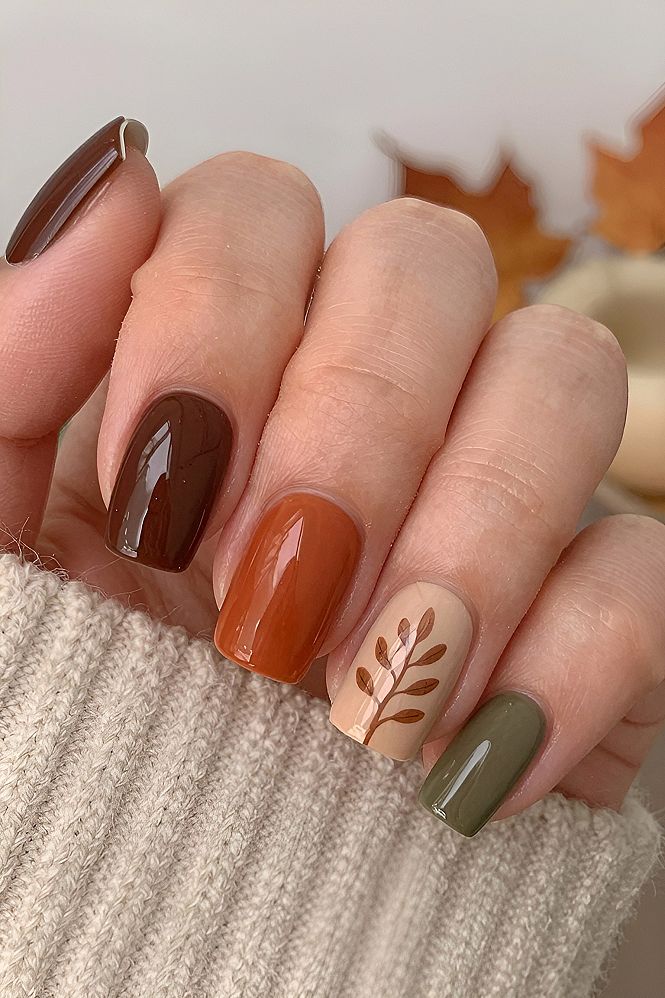 Cozy Brown and Orange Autumn Leaf Nail Designs