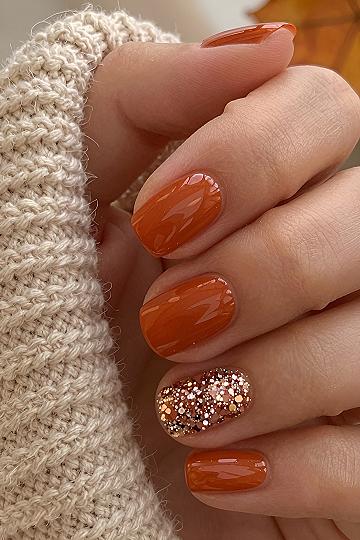 Adding a Glitter Accent Nail to Deep Orange Polish