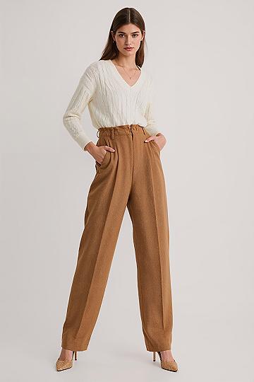 Smart Casual Chic: Effortless Spring Work Outfits for Women