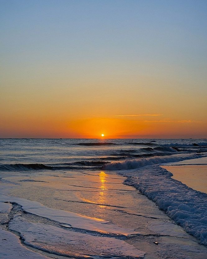Adding Sunset Coastal Pier Scenery to Your Walls