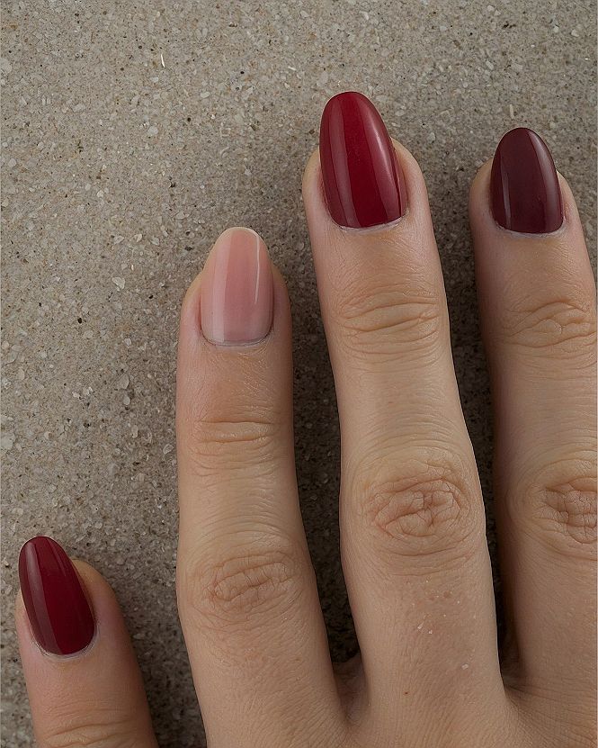 Vampy Gradient Tones For Short Nails