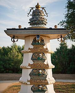 Incorporating Traditional Pagoda Accents into Outdoor Decor