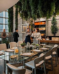 Hosting an Indoor-Outdoor Hybrid Wedding Reception