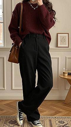 Styling Chunky Crewneck Sweaters with Relaxed Trousers