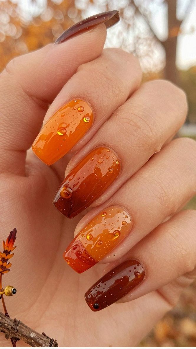 Rich Amber and Caramel Gradient Fall Nails