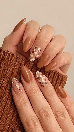 Chic Plaid and Brown Tones For Fall Manicures