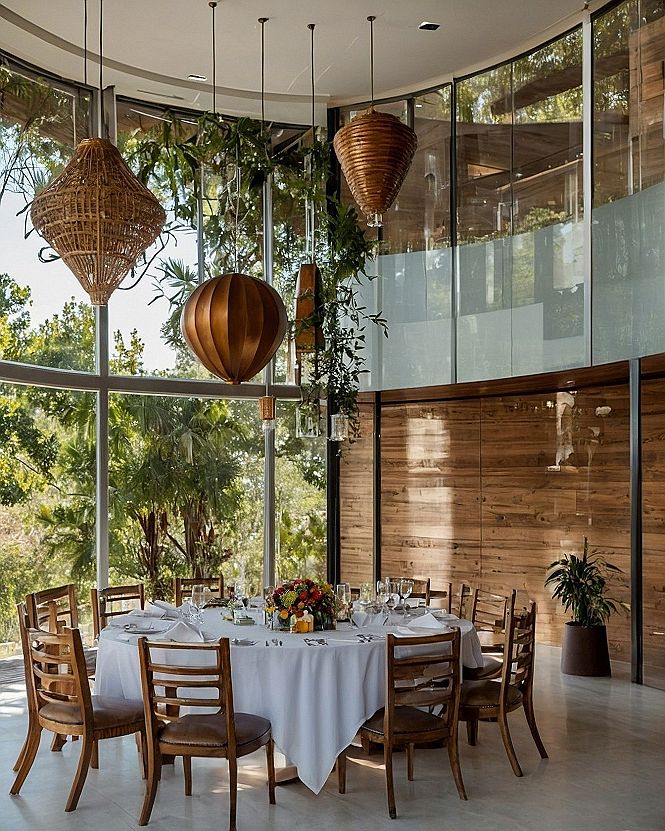 Selecting Hanging Lanterns for Tropical Venue Lighting