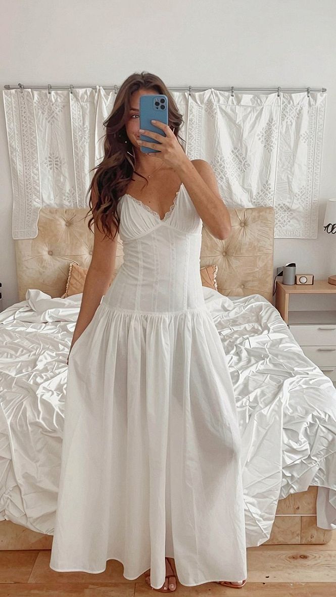 Selecting a Sweetheart Neckline with Delicate Straps