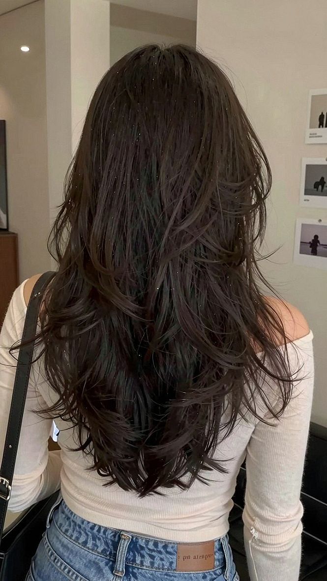 Choosing Caramel Money Pieces for Dark Brunette Hair