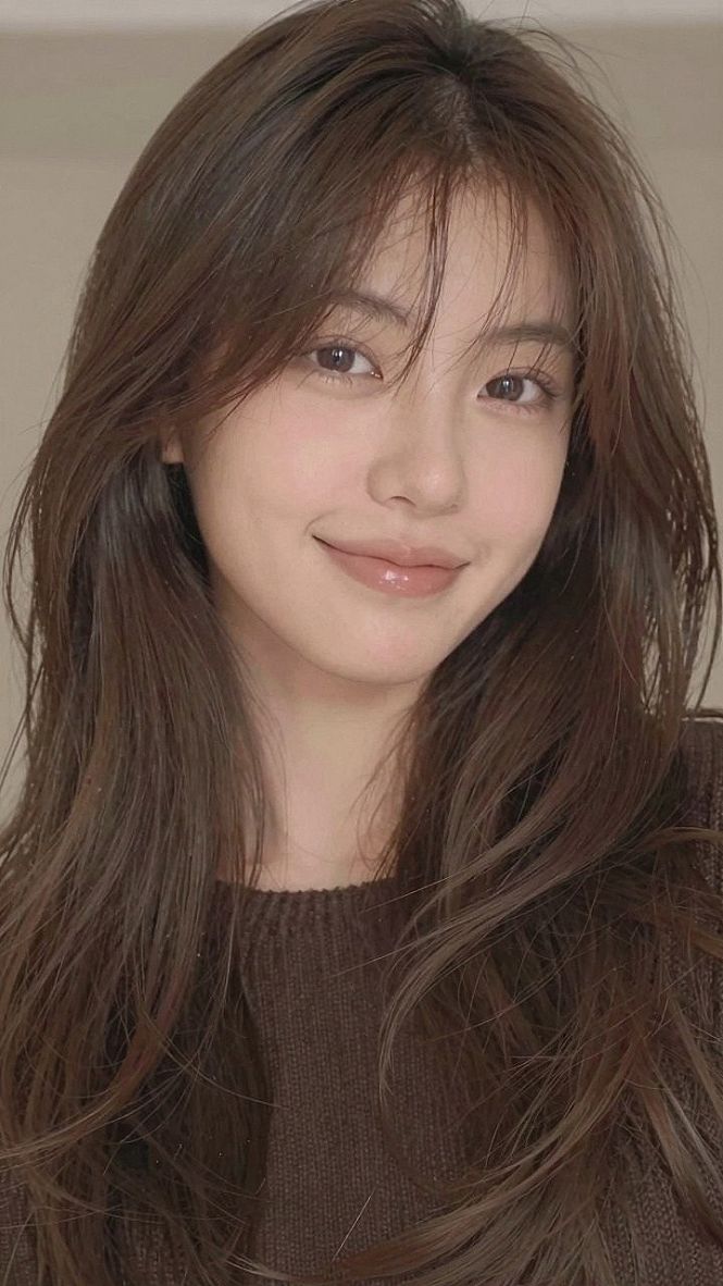 Selecting the Right Brown Tones for Shaggy Bob Haircuts