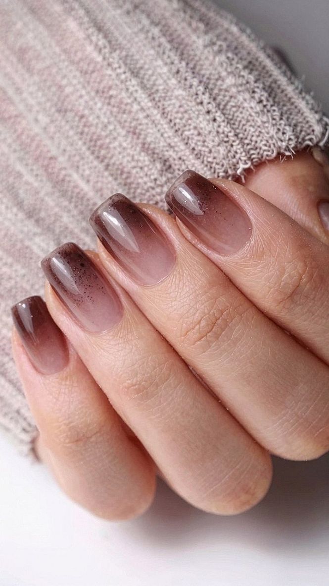 Choosing the Right Ombre Gradient For Cozy Autumn Pedicures
