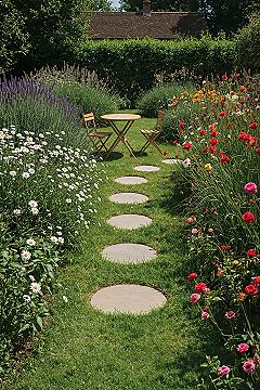 Cottage Garden Design: Beautiful Flower Ideas for Front Gardens & Relaxation