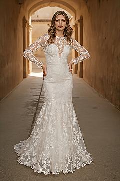 Chic Long Sleeve Ivory Wedding Dress with Boho Flair