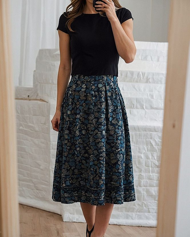 Styling Midi Skirts With Fitted Tops for Cold Weather