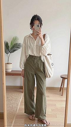Styling Relaxed Button-Down Shirts with Wide-Leg Pants