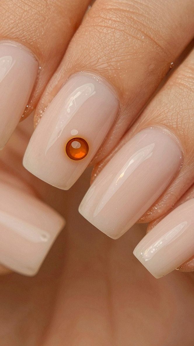 Minimalist Amber Gemstone Accent Nails For Fall