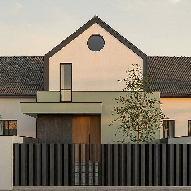 Sunset Dreams: Modern House Exteriors with Captivating Rooflines