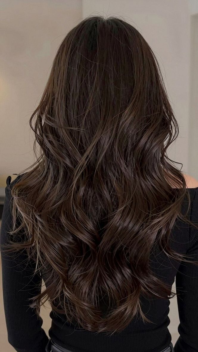 Embracing Long Curbed Ends With Cool Chocolate Tones