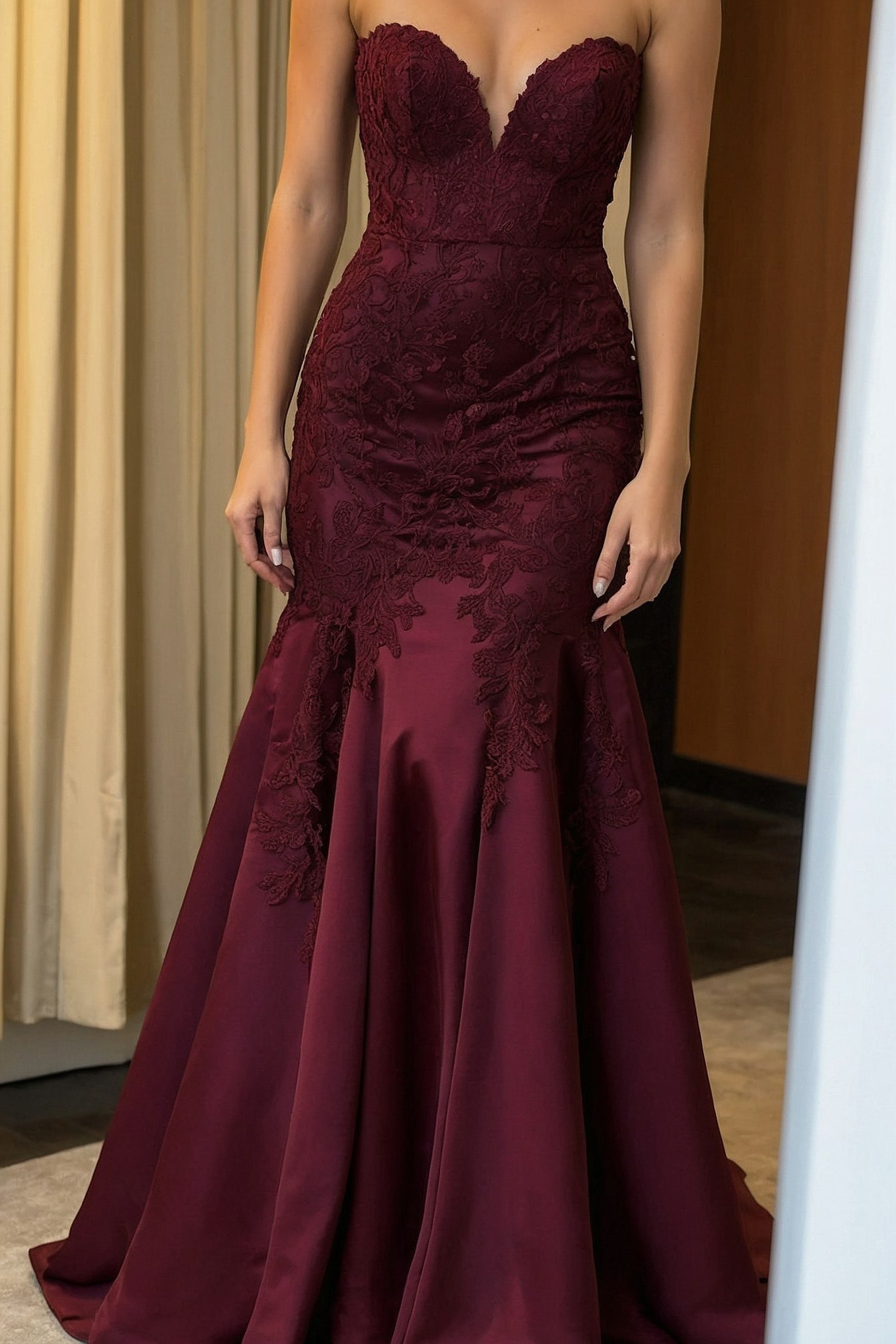 Choosing a Mermaid Style Prom Dress for Your Big Night