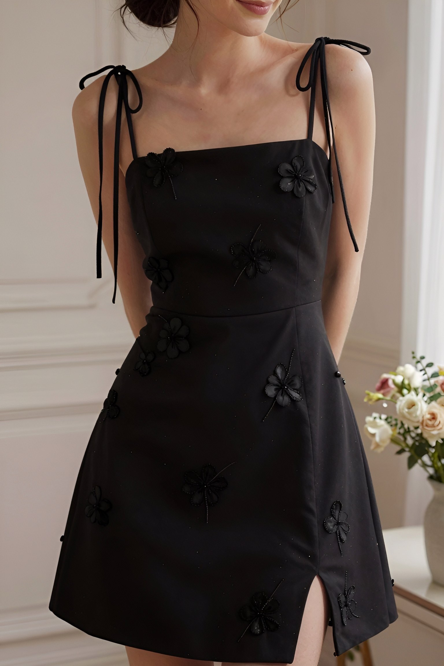 Styling Floral Applique Black Mini Dresses for Evening