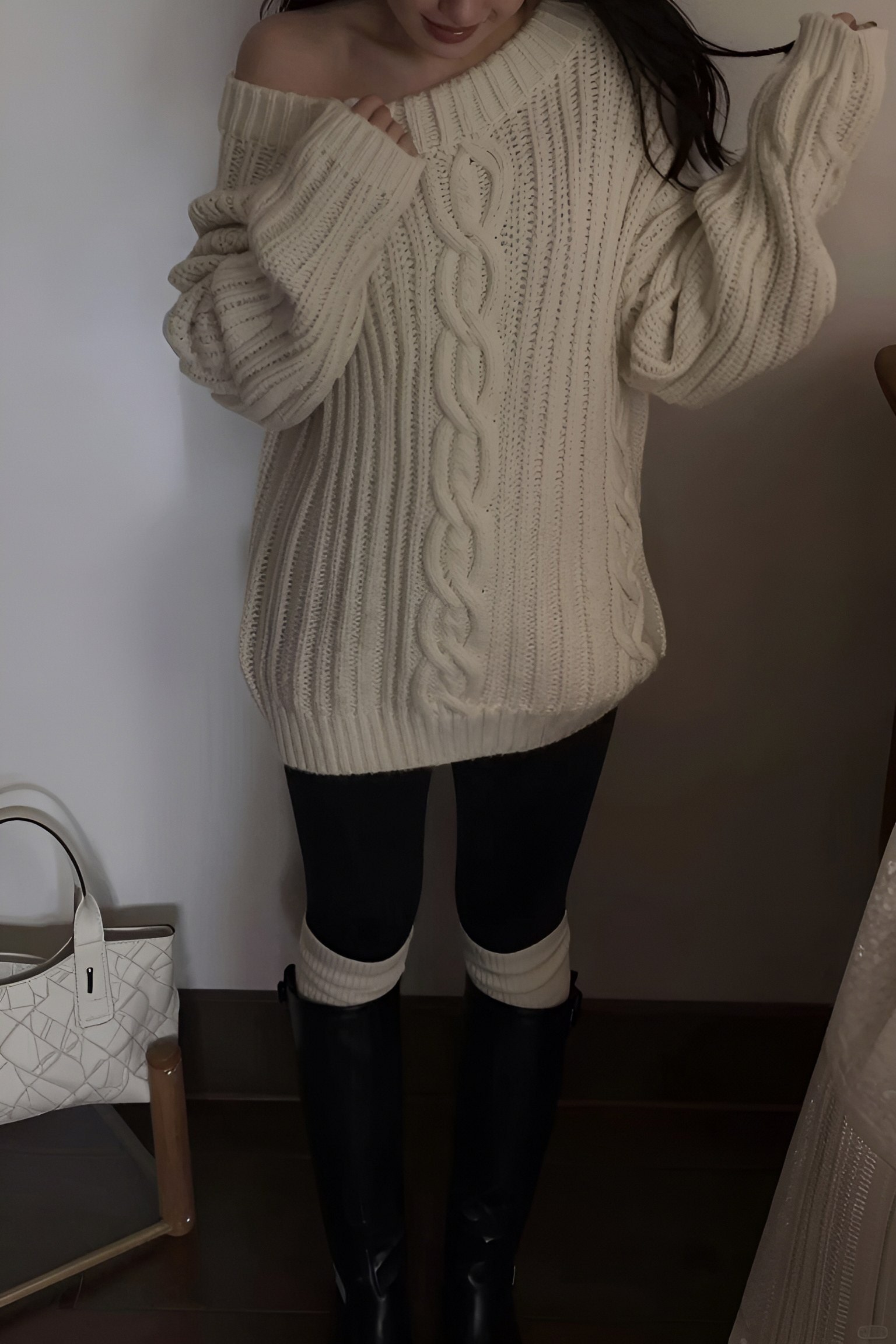 Styling Oversized Knit Sweaters for Casual City Days