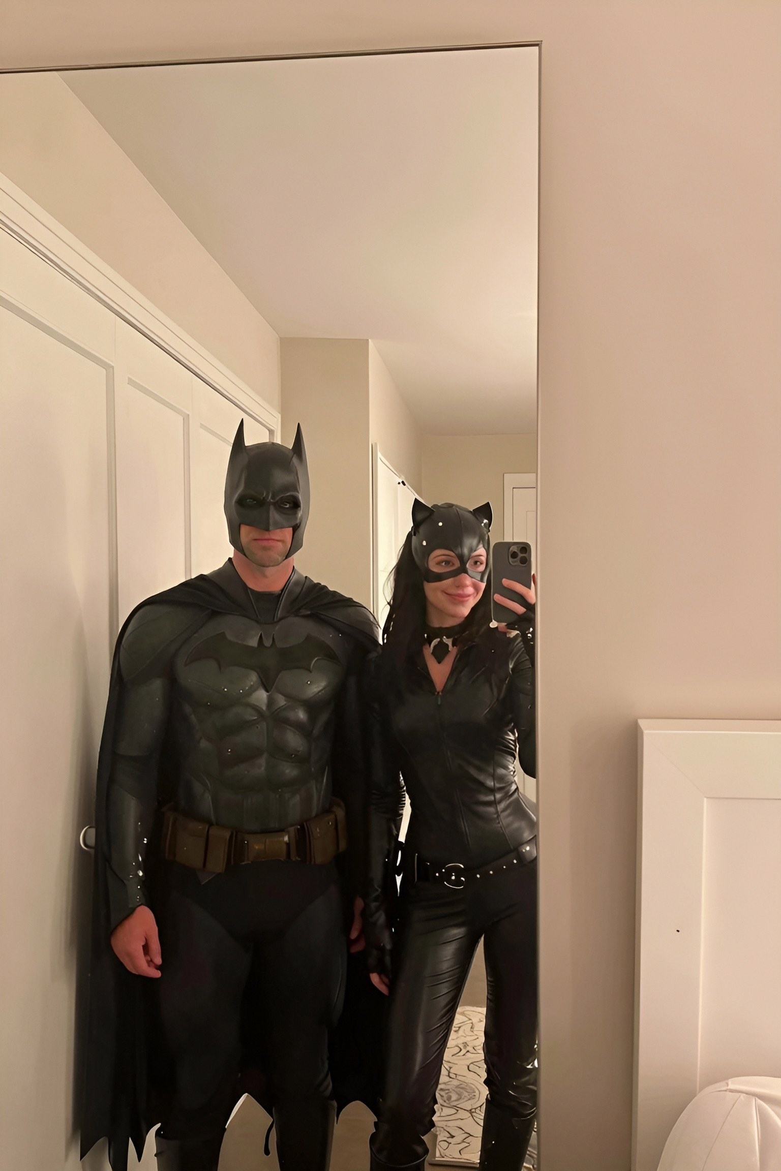 Iconic DC Comics Duo: Batman and Catwoman Costumes