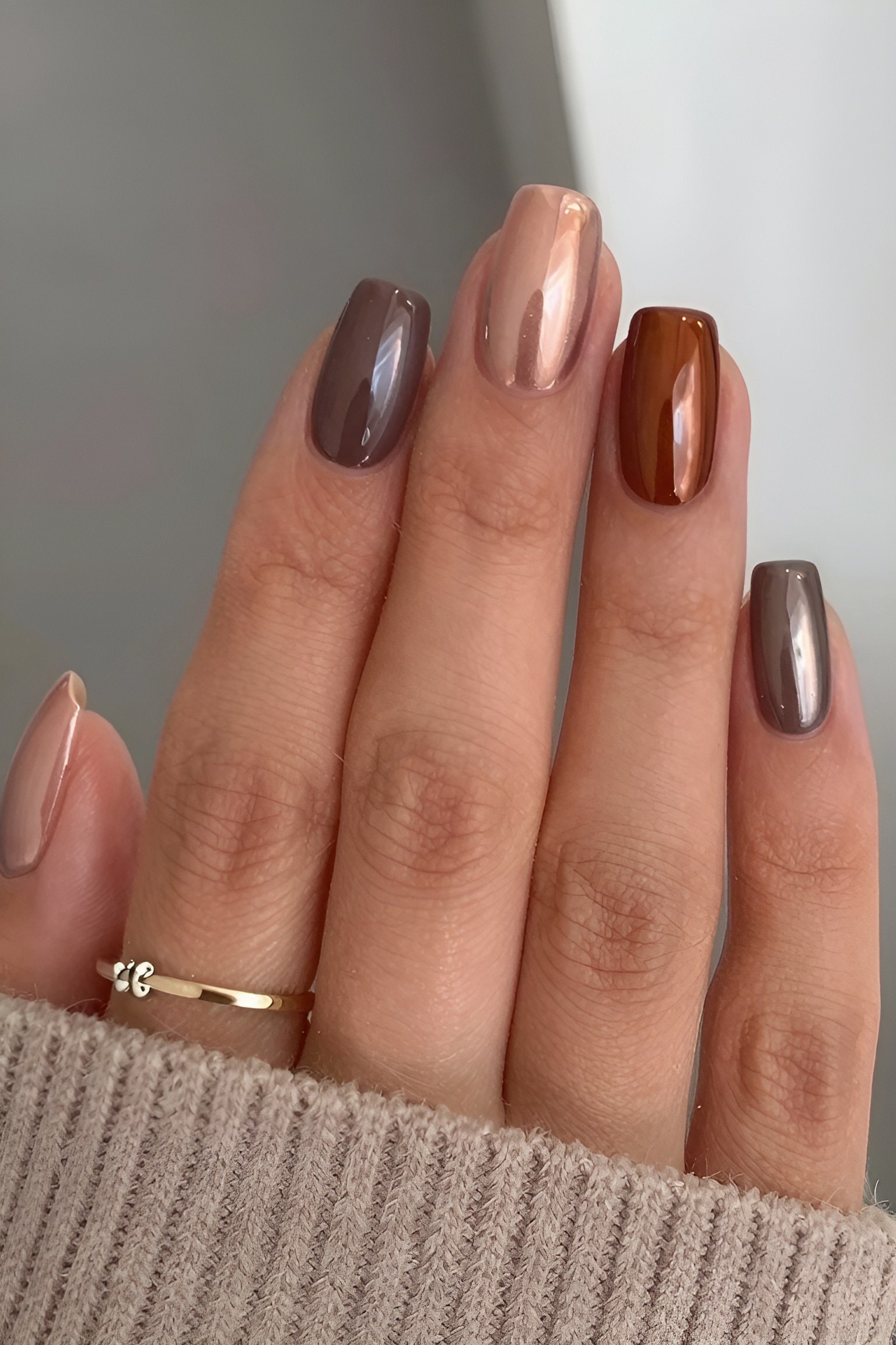 Mixing Bronze Metallic Shades With Solid Autumn Browns
