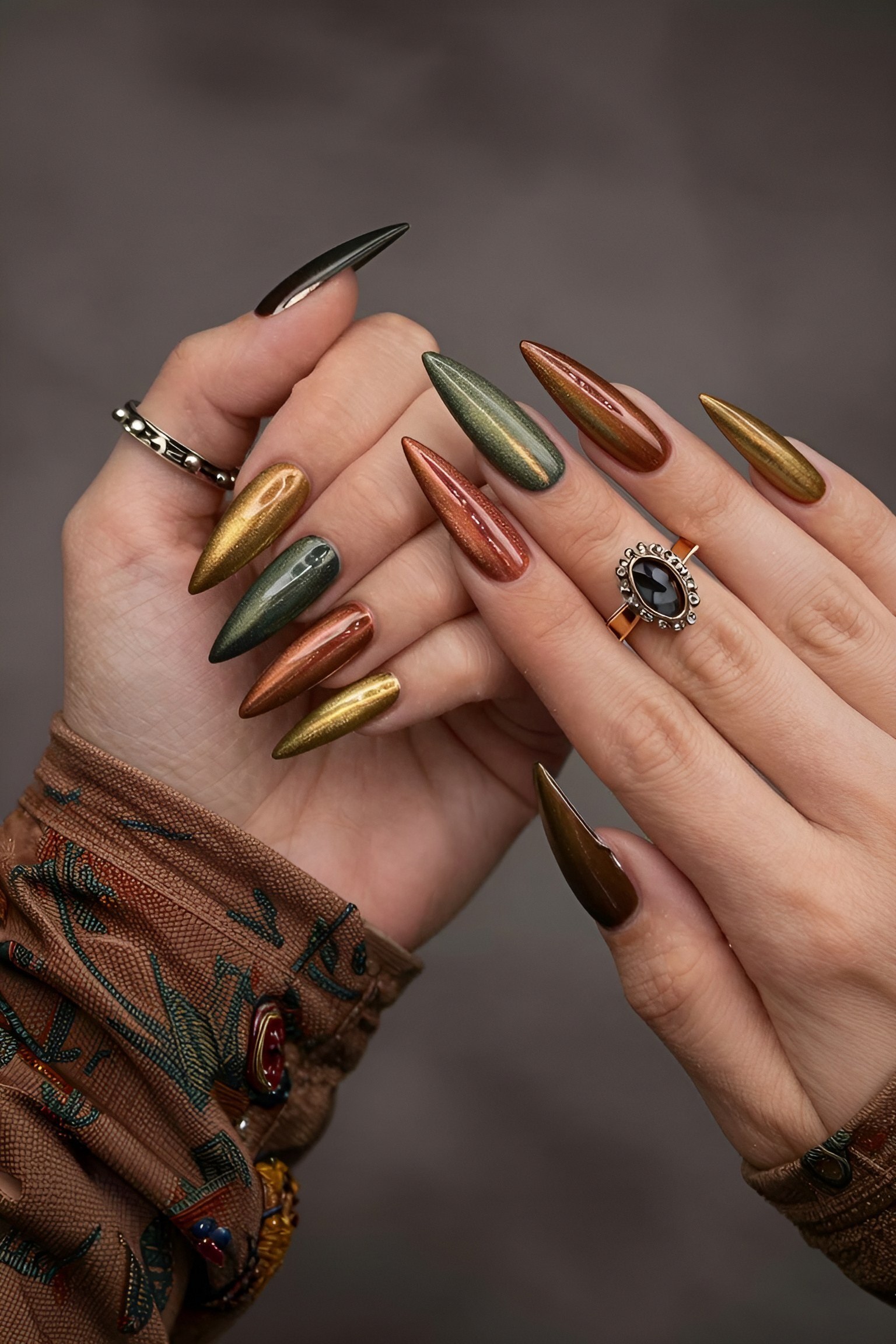 Understanding Velvet Magnetic Cat Eye Stiletto Nails