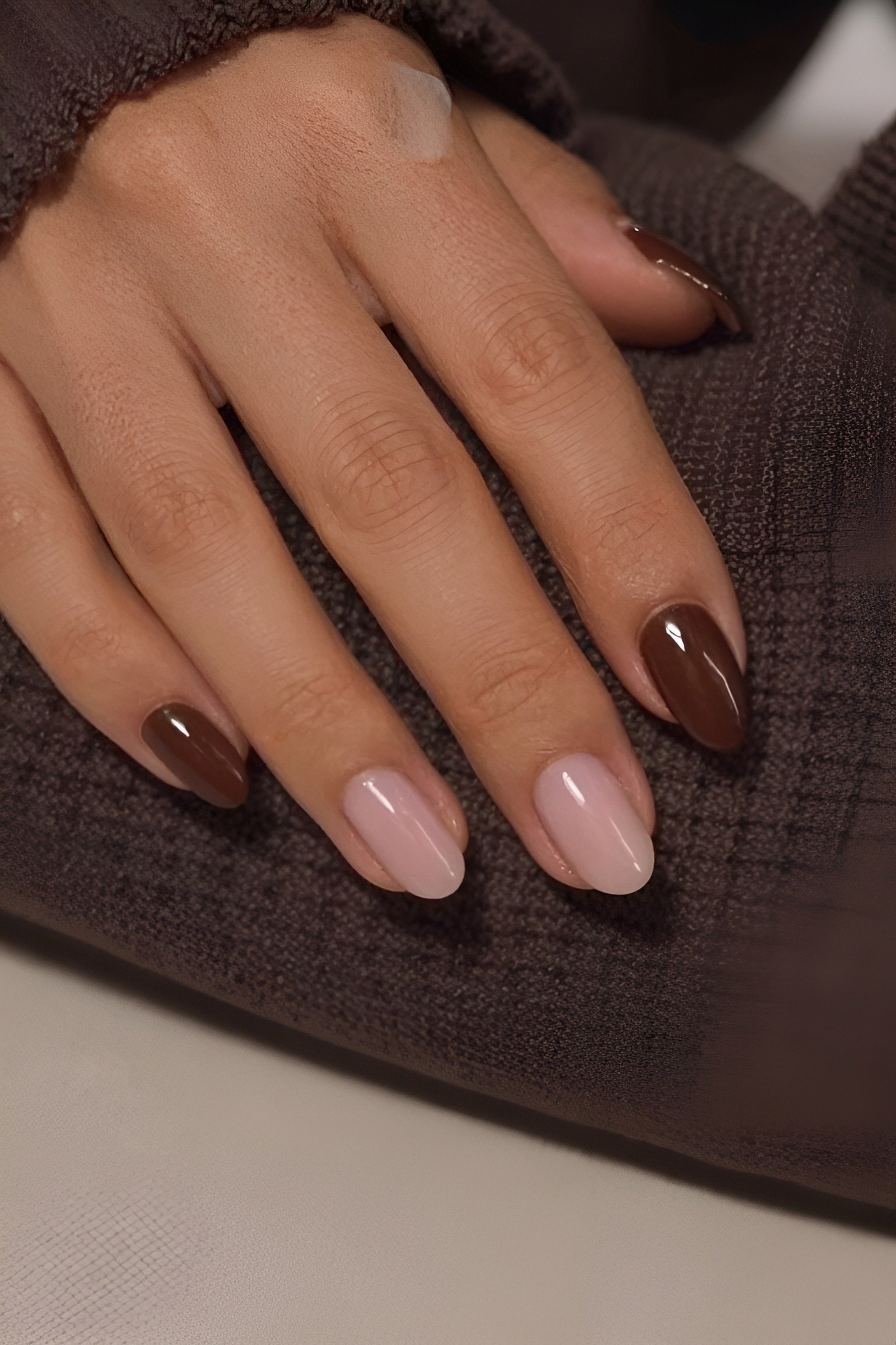 Mixing Burgundy and Neutral Tones for Autumn