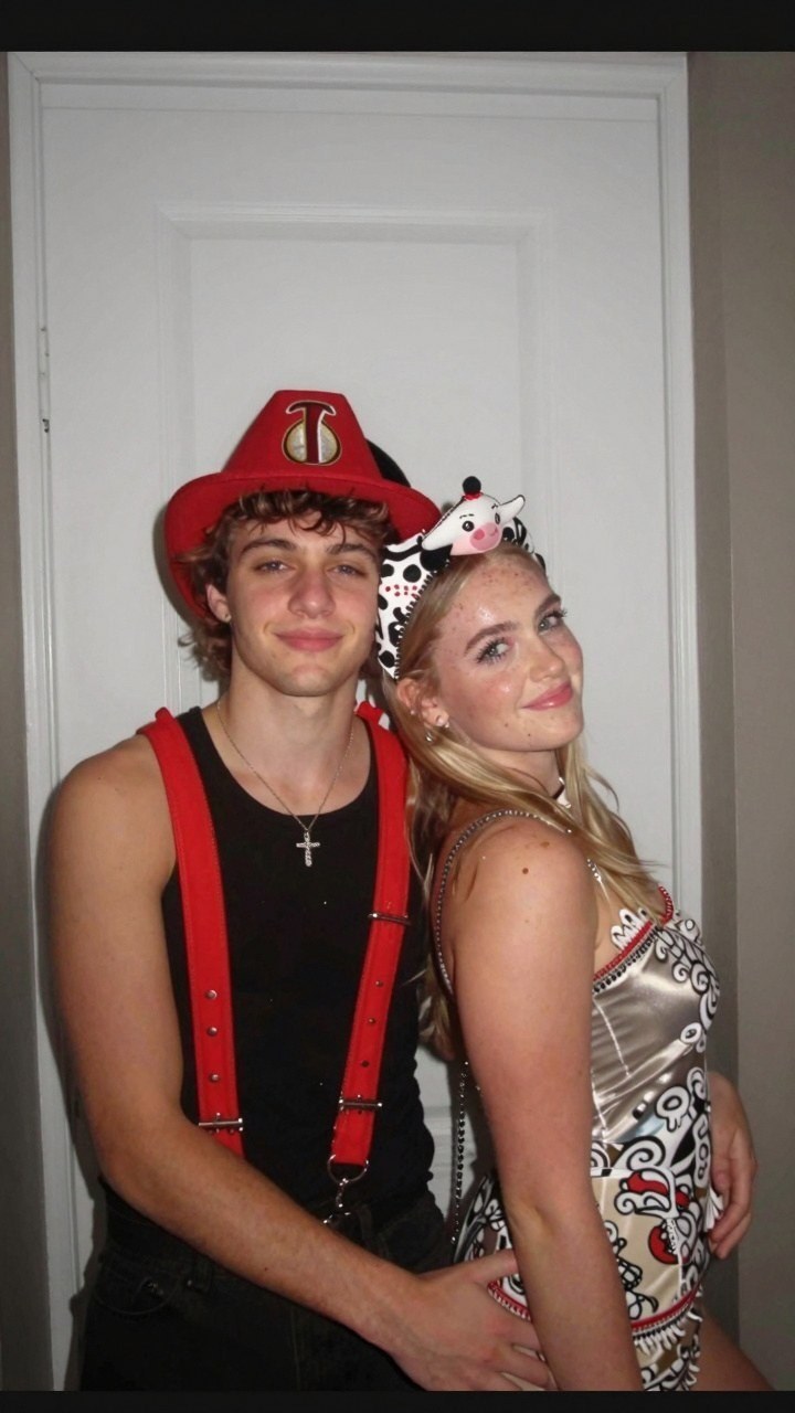 Fun Farmyard Hero Duo Costumes for Couples