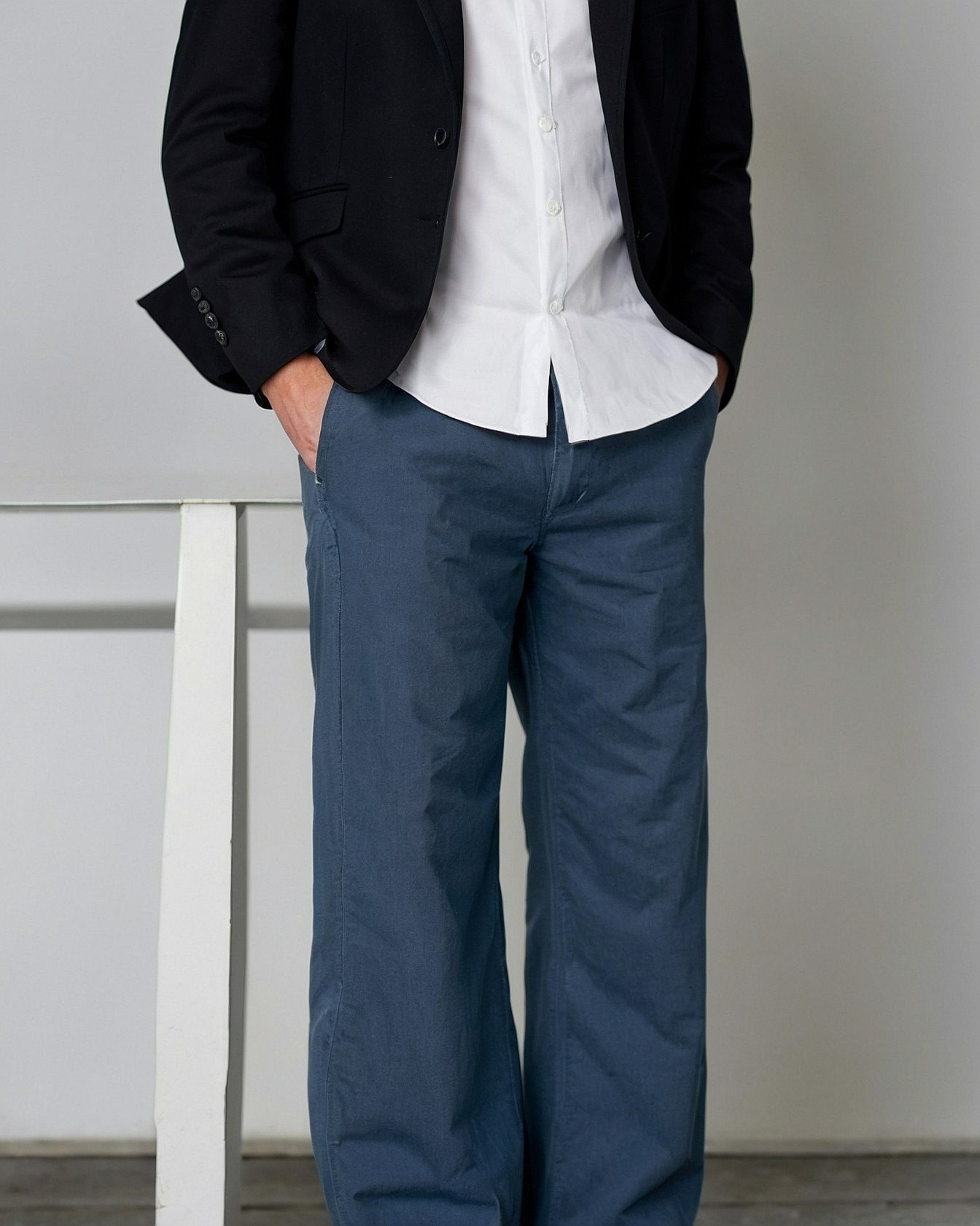 Detailed Button Cuffs on a Sharp Black Blazer