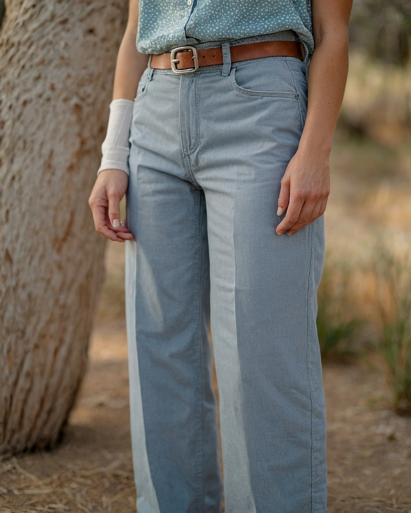 Wide-Legged Trousers with Subtle Contrasting Seams